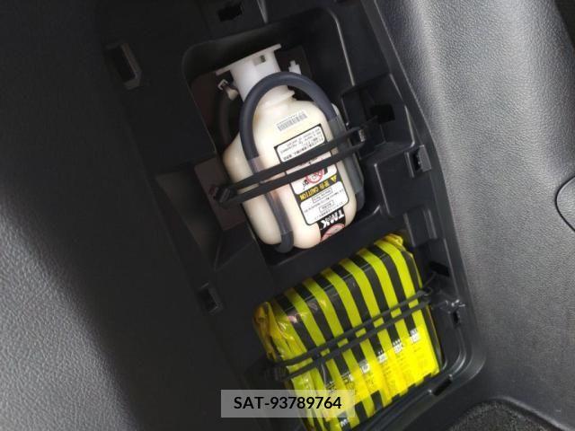 Toyota VOXY 2017-07 352587-29
