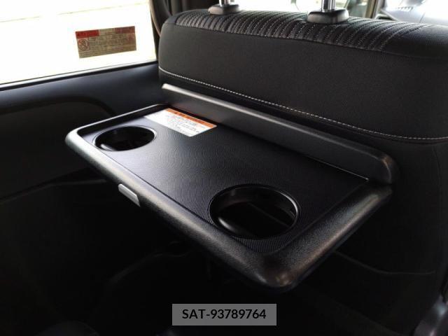 Toyota VOXY 2017-07 352587-22