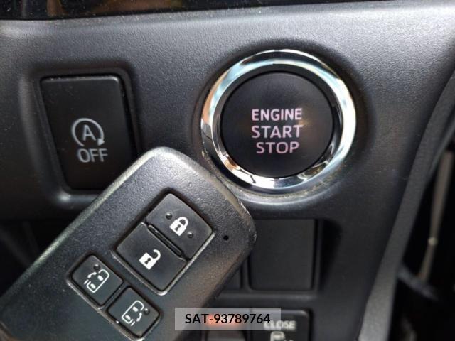 Toyota VOXY 2017-07 352587-12