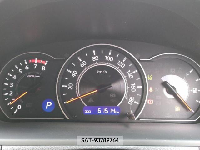 Toyota VOXY 2017-07 352587-28