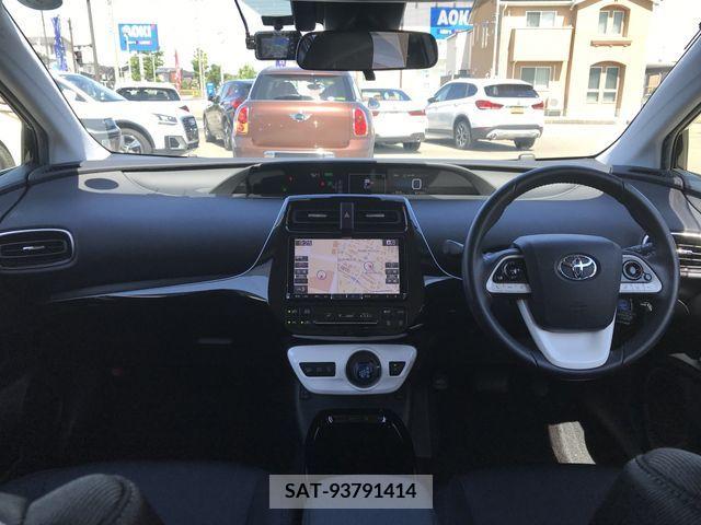 Toyota PRIUS PHV 2017-05 282546-1