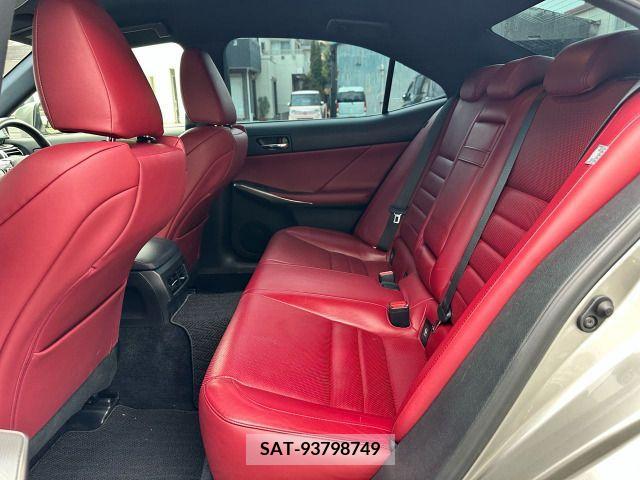 Lexus IS 2013-11 362841-12