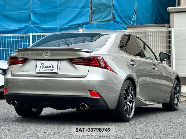 Lexus IS 2013-11 362841-4