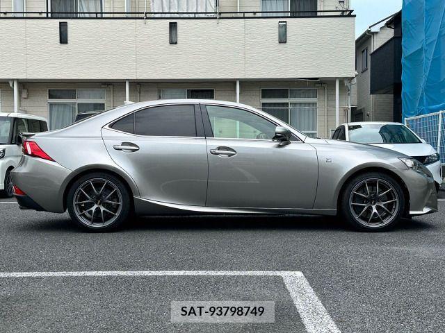 Lexus IS 2013-11 362841-3