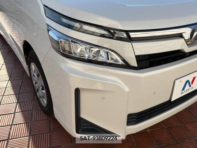 Toyota VOXY 2019-09 321657-12