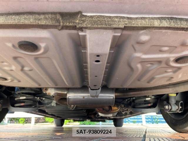 Toyota VOXY 2019-09 321657-18