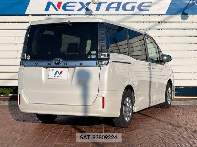 Toyota VOXY 2019-09 321657-17