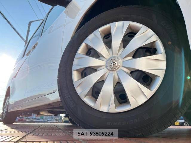 Toyota VOXY 2019-09 321657-13