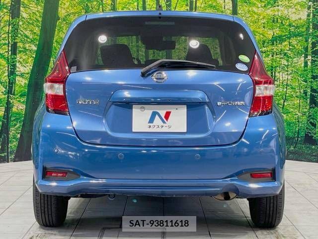 Nissan NOTE 2018-04 365439-15