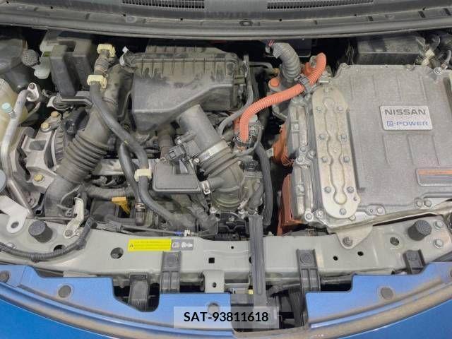 Nissan NOTE 2018-04 365439-18