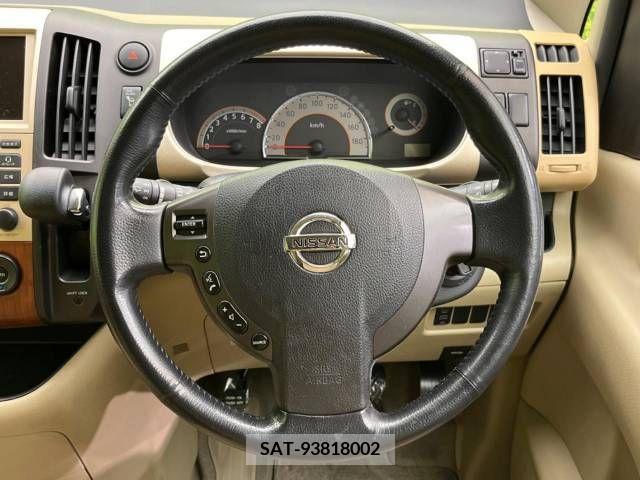 Nissan SERENA 2005-08 393895-11