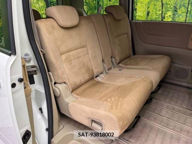 Nissan SERENA 2005-08 393895-8
