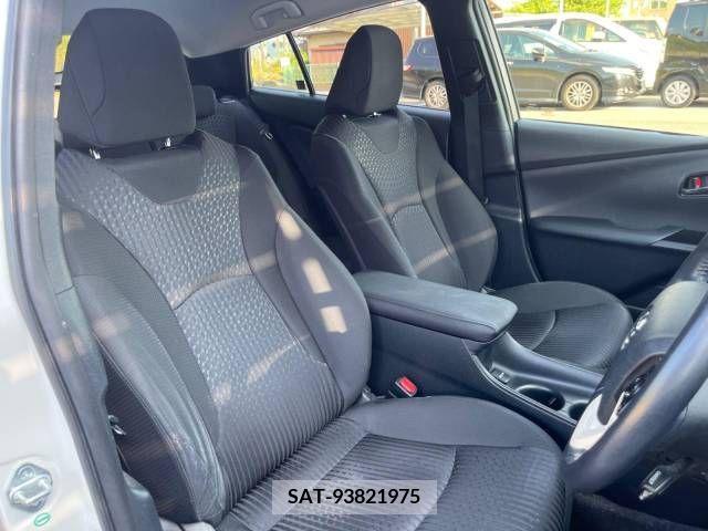 Toyota PRIUS 2017-05 393419-8