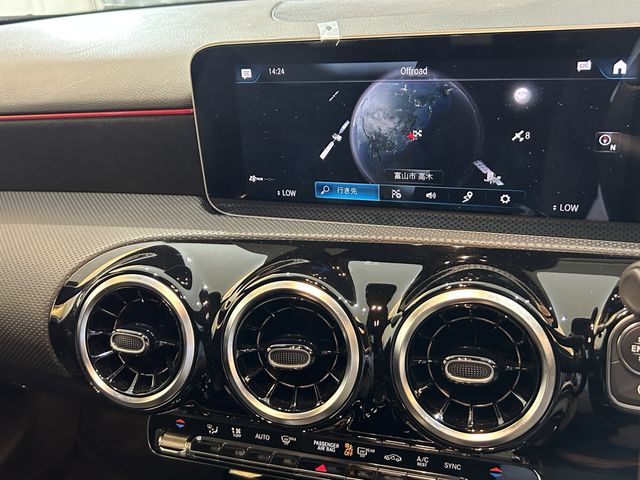 Mercedes Benz A-CLASS 2019-05 7282-7