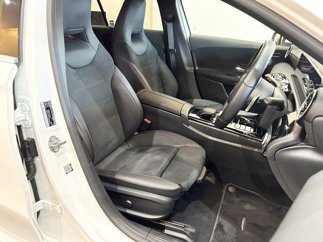 Mercedes Benz A-CLASS 2019-05 7282-6