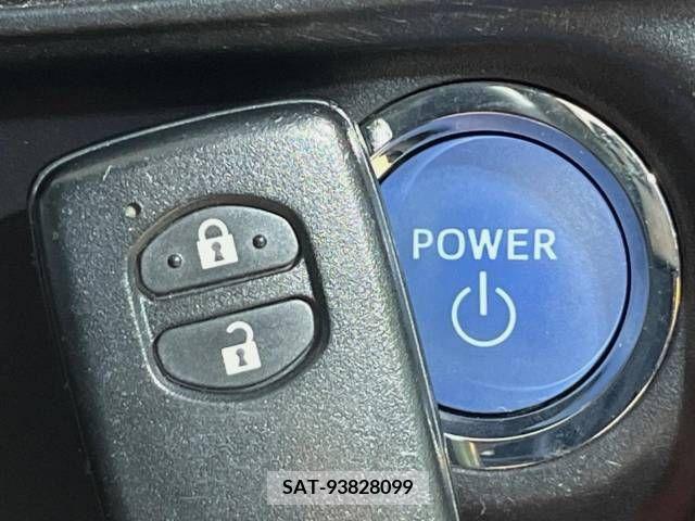 Toyota AQUA 2013-03 260586-7