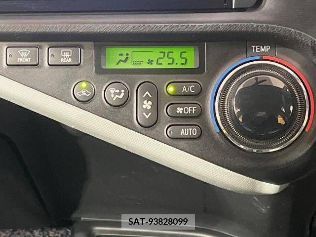 Toyota AQUA 2013-03 260586-5