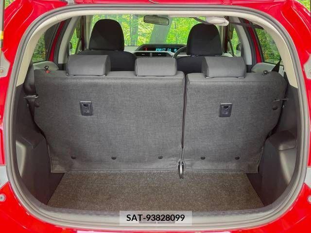 Toyota AQUA 2013-03 260586-13