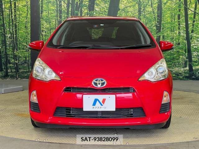 Toyota AQUA 2013-03 260586-14