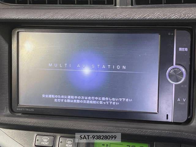 Toyota AQUA 2013-03 260586-2