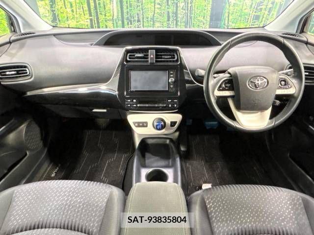 Toyota PRIUS 2017-05 341793-1