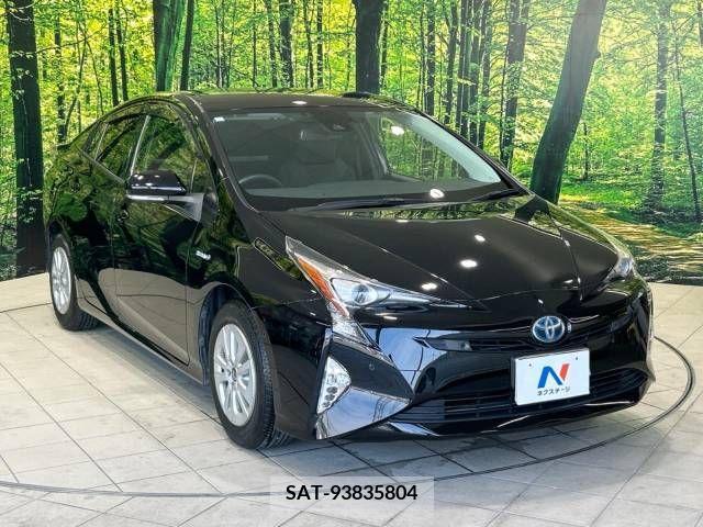 Toyota PRIUS 2017-05 341793-16