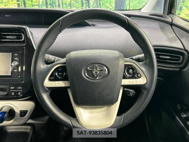 Toyota PRIUS 2017-05 341793-11