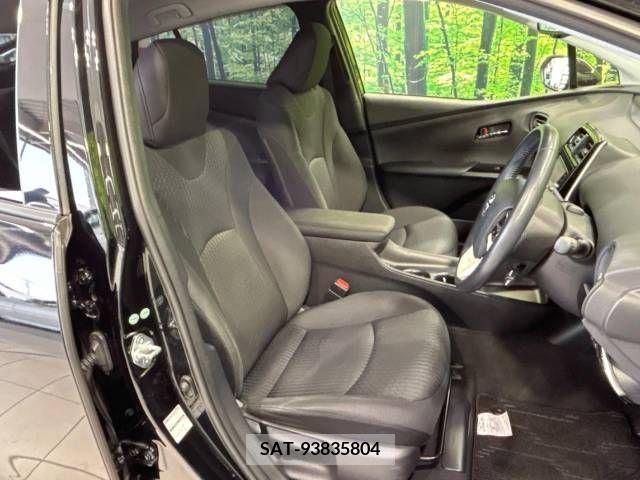 Toyota PRIUS 2017-05 341793-8
