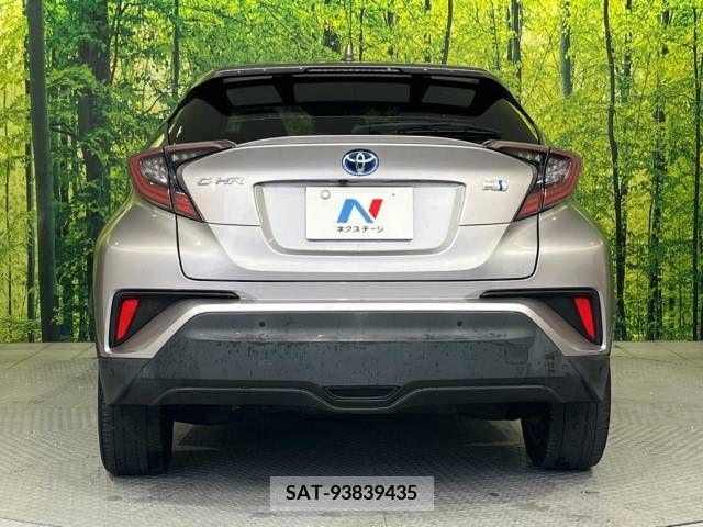 Toyota C-HR 2017-05 223337-15