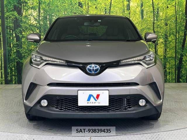 Toyota C-HR 2017-05 223337-14