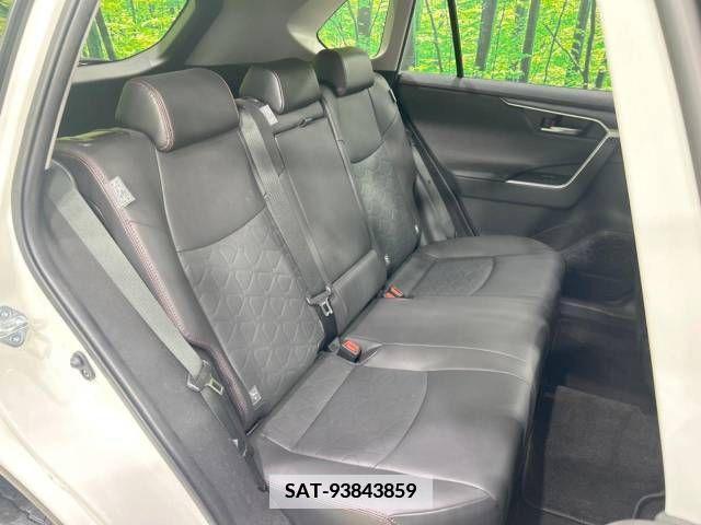 Toyota RAV4 2021-08 379568-7
