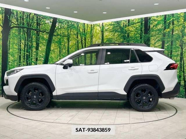 Toyota RAV4 2021-08 379568-19