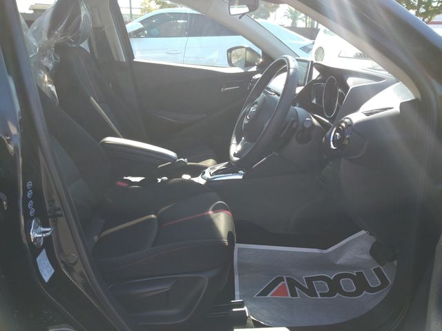 Mazda DEMIO 2015-01 13710-10