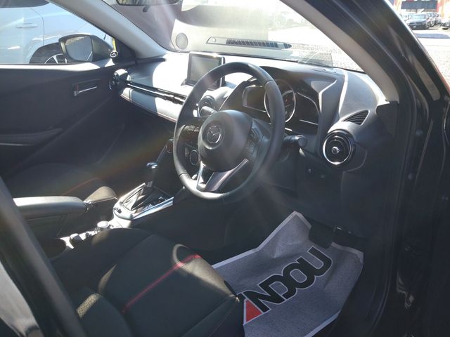 Mazda DEMIO 2015-01 13710-9