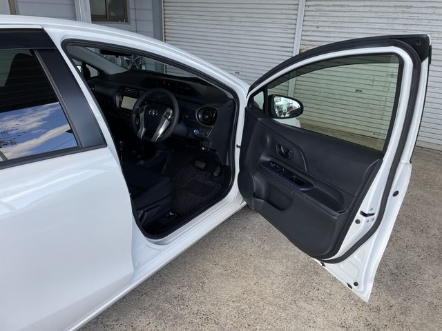 Toyota AQUA 2017-06 8510-16