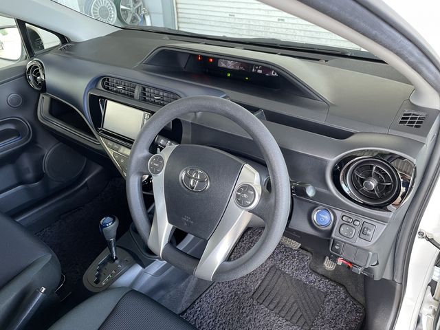 Toyota AQUA 2017-06 8510-17