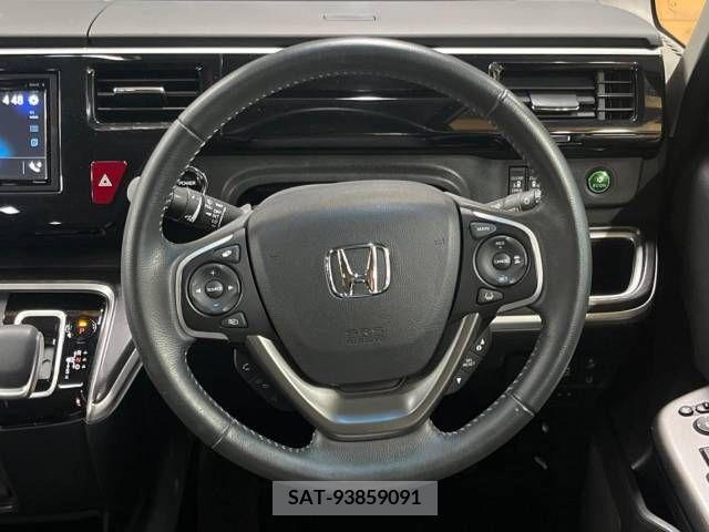 Honda e 2021-10 246161-12