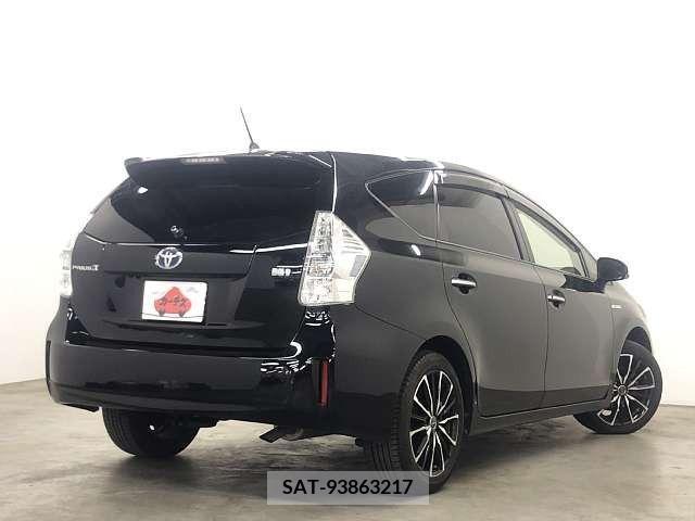 Toyota PRIUS ALPHA 2014-10 246478-2