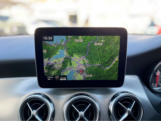Mercedes Benz GLA-CLASS 2018-03 1849-10