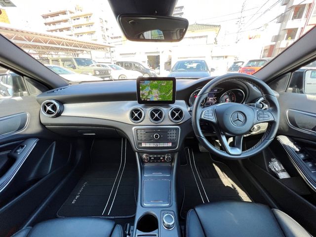 Mercedes Benz GLA-CLASS 2018-03 1849-1