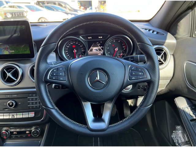 Mercedes Benz GLA-CLASS 2018-03 1849-11