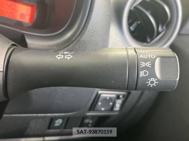 Nissan MARCH 2013-10 377936-3