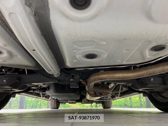 Toyota VELLFIRE 2018-06 332952-19