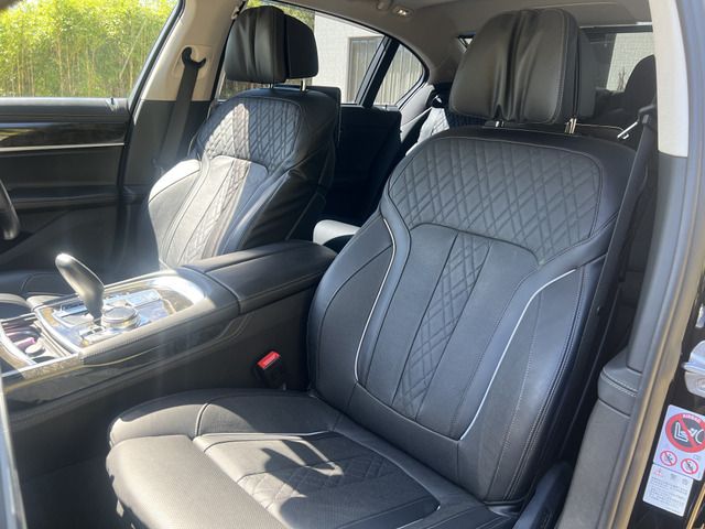 Bmw 7 SERIES 2016-03 6814-9
