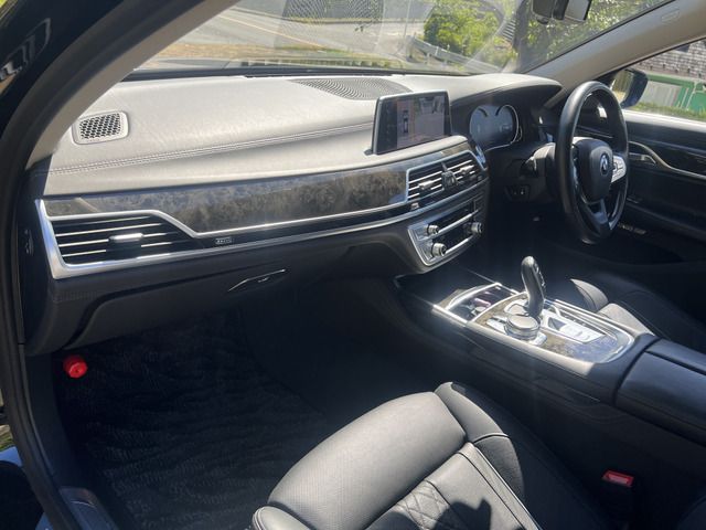 Bmw 7 SERIES 2016-03 6814-8