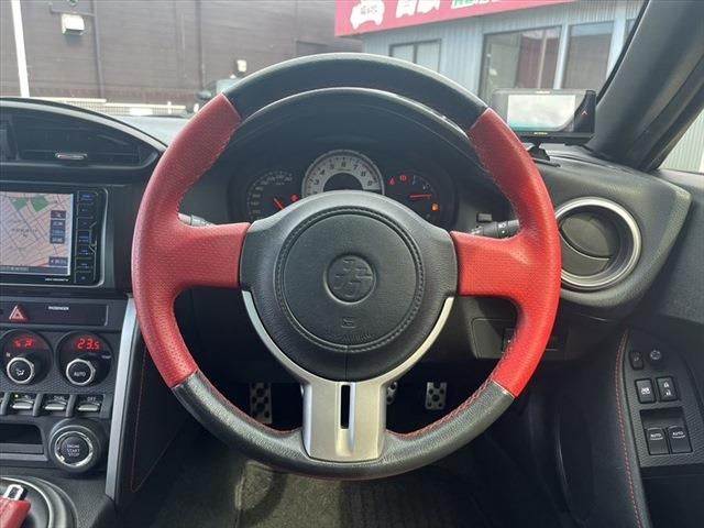 Toyota 86 2013-03 16358-24