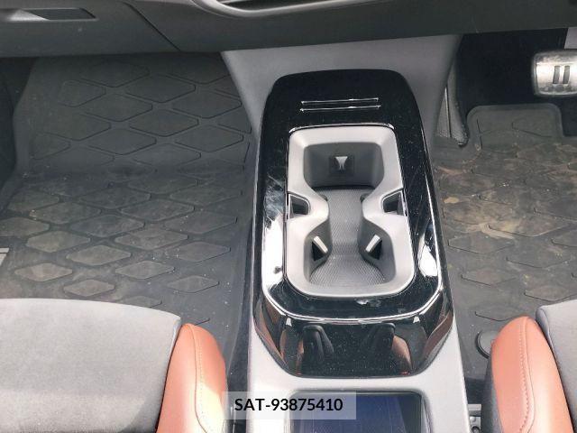 VolksWagen ID.4 2022-11 236607-16