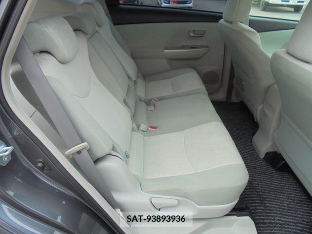 Toyota PRIUS ALPHA 2011-10 327519-6