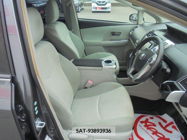 Toyota PRIUS ALPHA 2011-10 327519-5