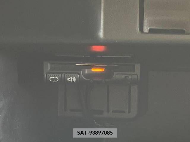 Nissan JUKE 2011-12 326421-7